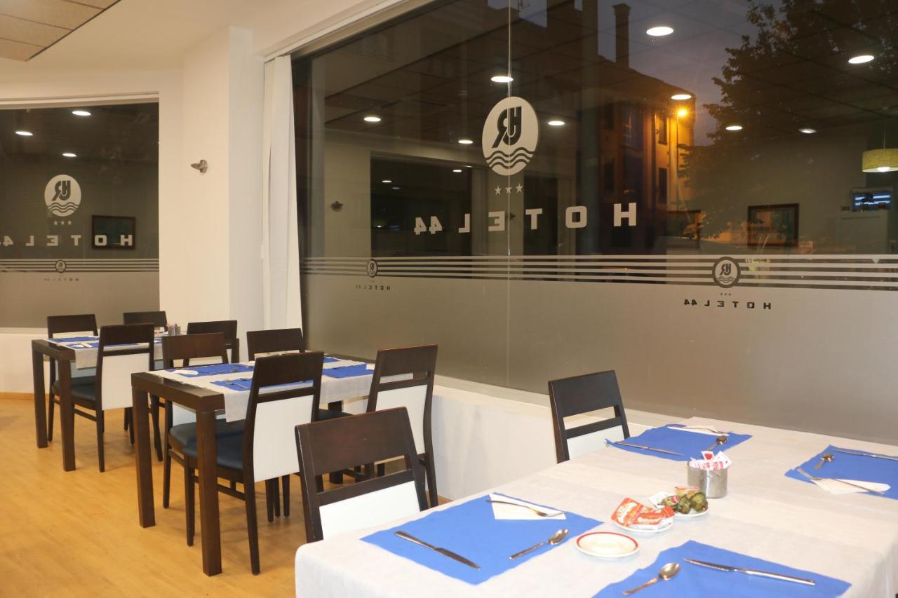 Hotel 44 Хихон Экстерьер фото