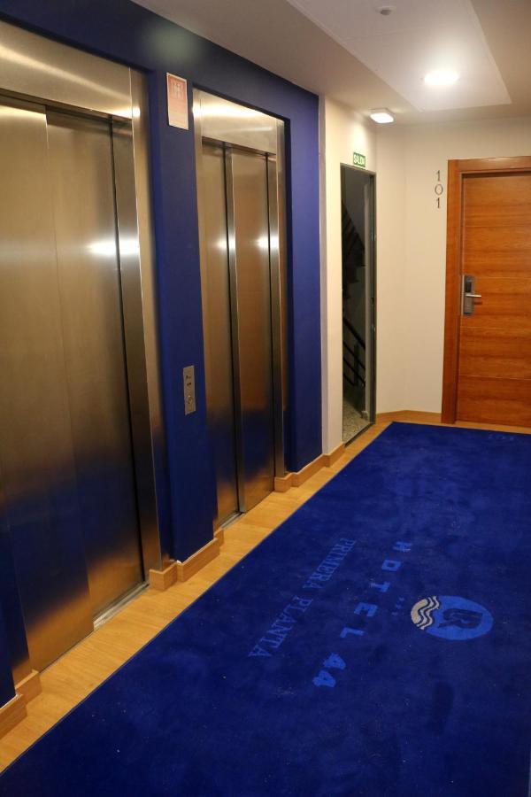 Hotel 44 Хихон Экстерьер фото