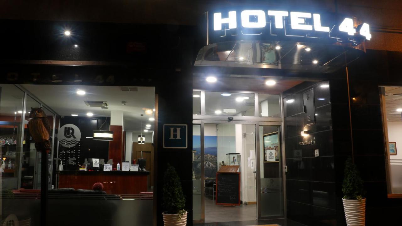 Hotel 44 Хихон Экстерьер фото