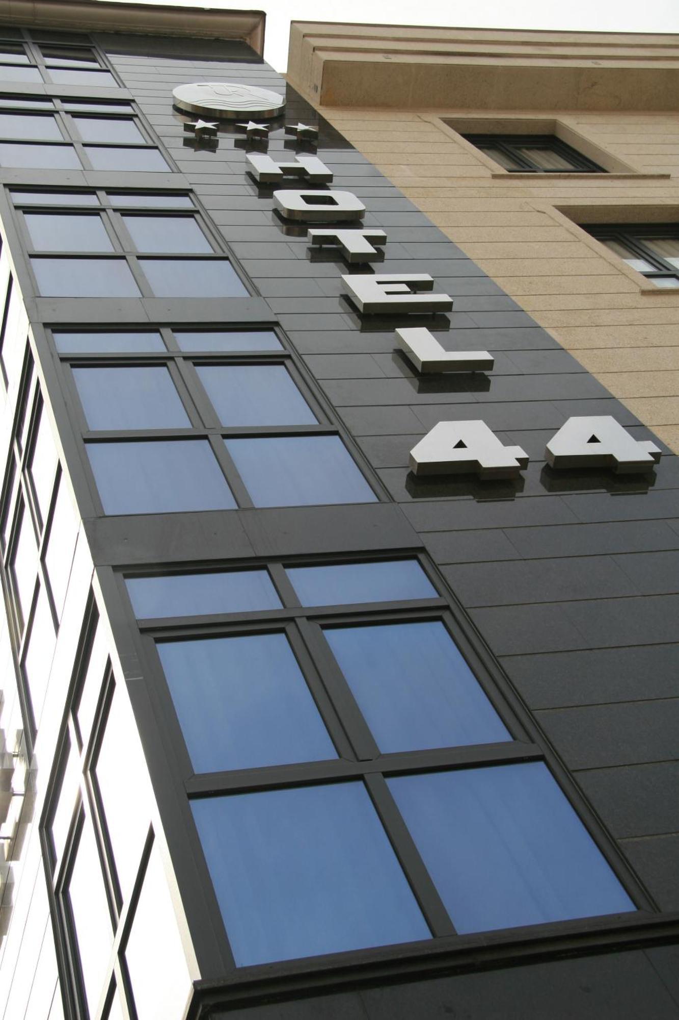 Hotel 44 Хихон Экстерьер фото