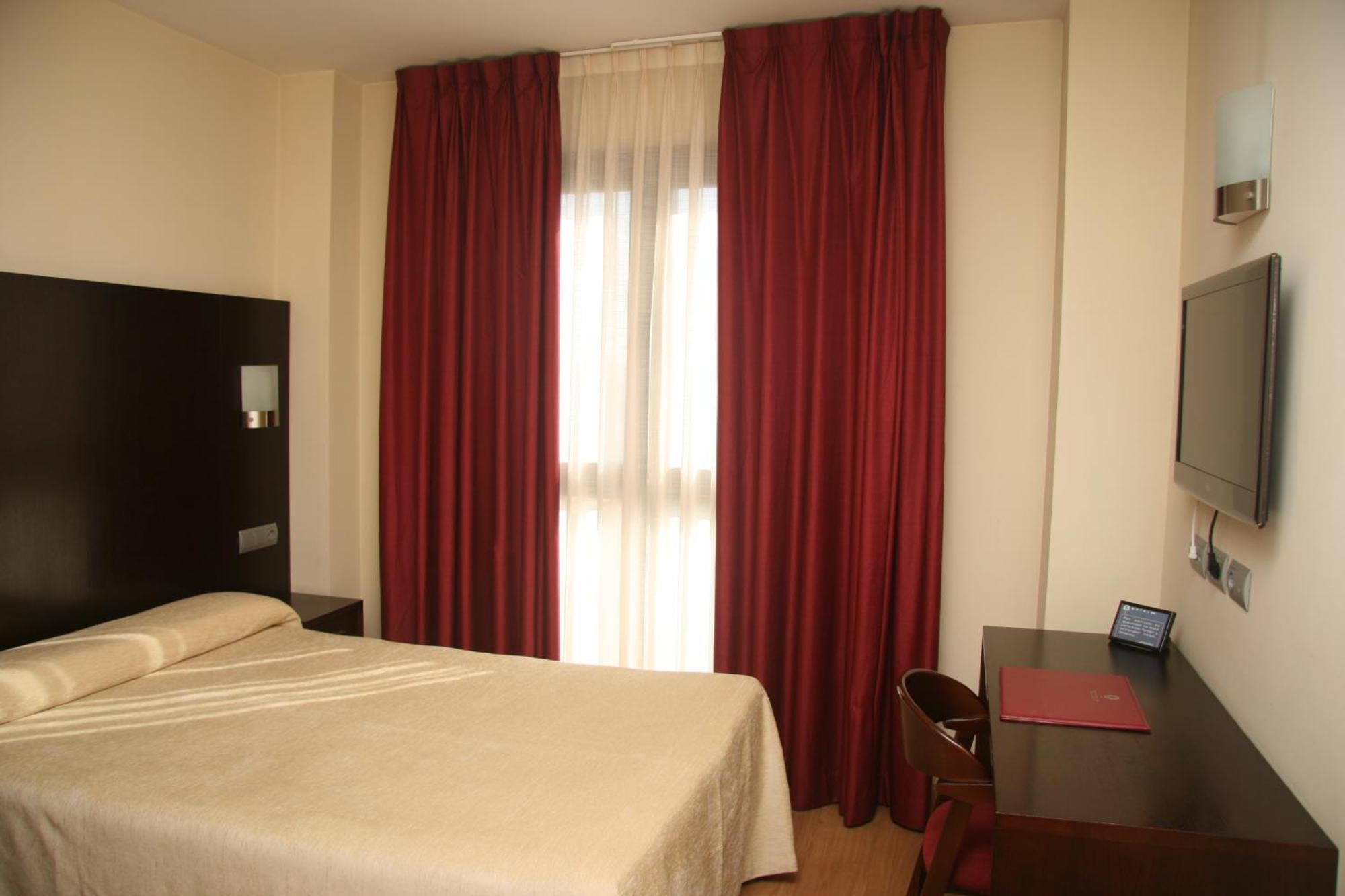 Hotel 44 Хихон Экстерьер фото