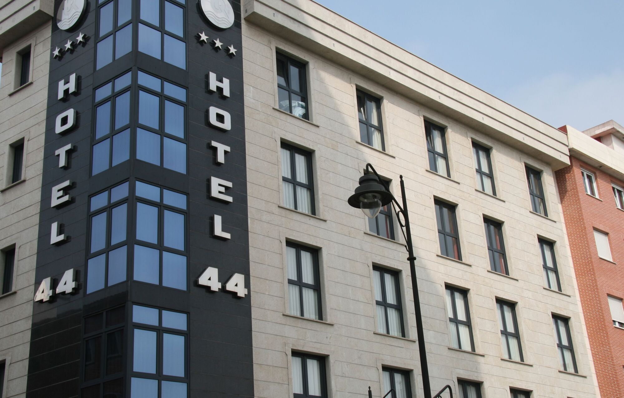 Hotel 44 Хихон Экстерьер фото